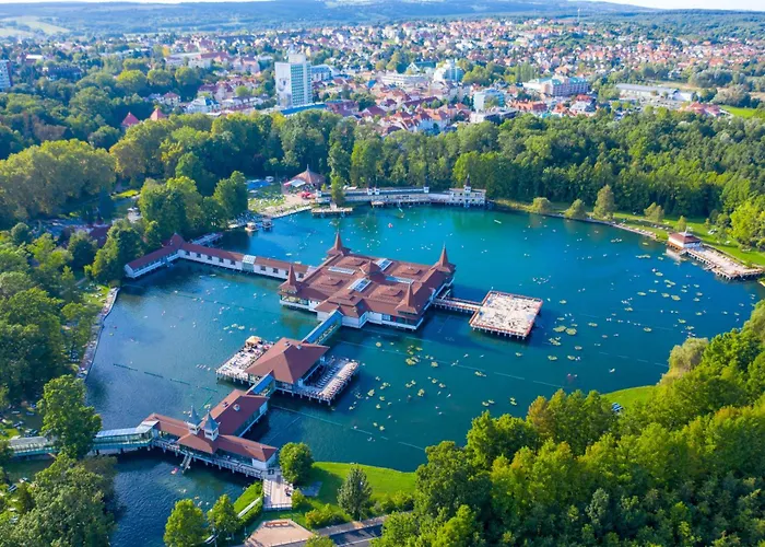 Lakeside Garden *
